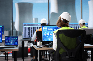 توريد المحولات الكهربائية الجافة والمغمورة بالزيت بمواصفات آمنة للمجمعات والمنشآت الكبرى