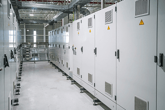 تصنيع لوحات توزيع رئيسية، فرعية ونهائية بمعايير IEC العالمية